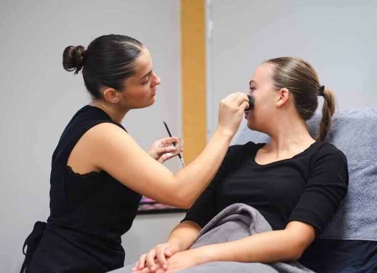 lycee-montbareil-guingamp-maquillage-1