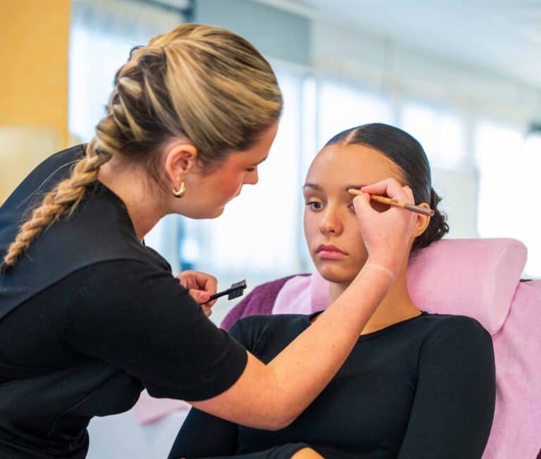 lycee-montbareil-guingamp-maquillage-7